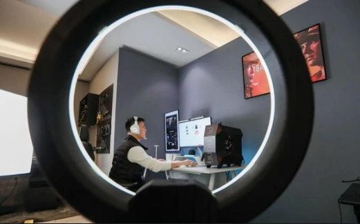 Cơn sốt memecoin hồi sinh trào lưu video gây sốc trên internet